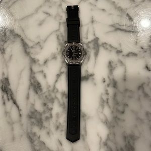 Tag Heuer Men’s Automatic Dive Watch 200m